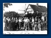A group of Reading and District members on a DF hunt in the fifties